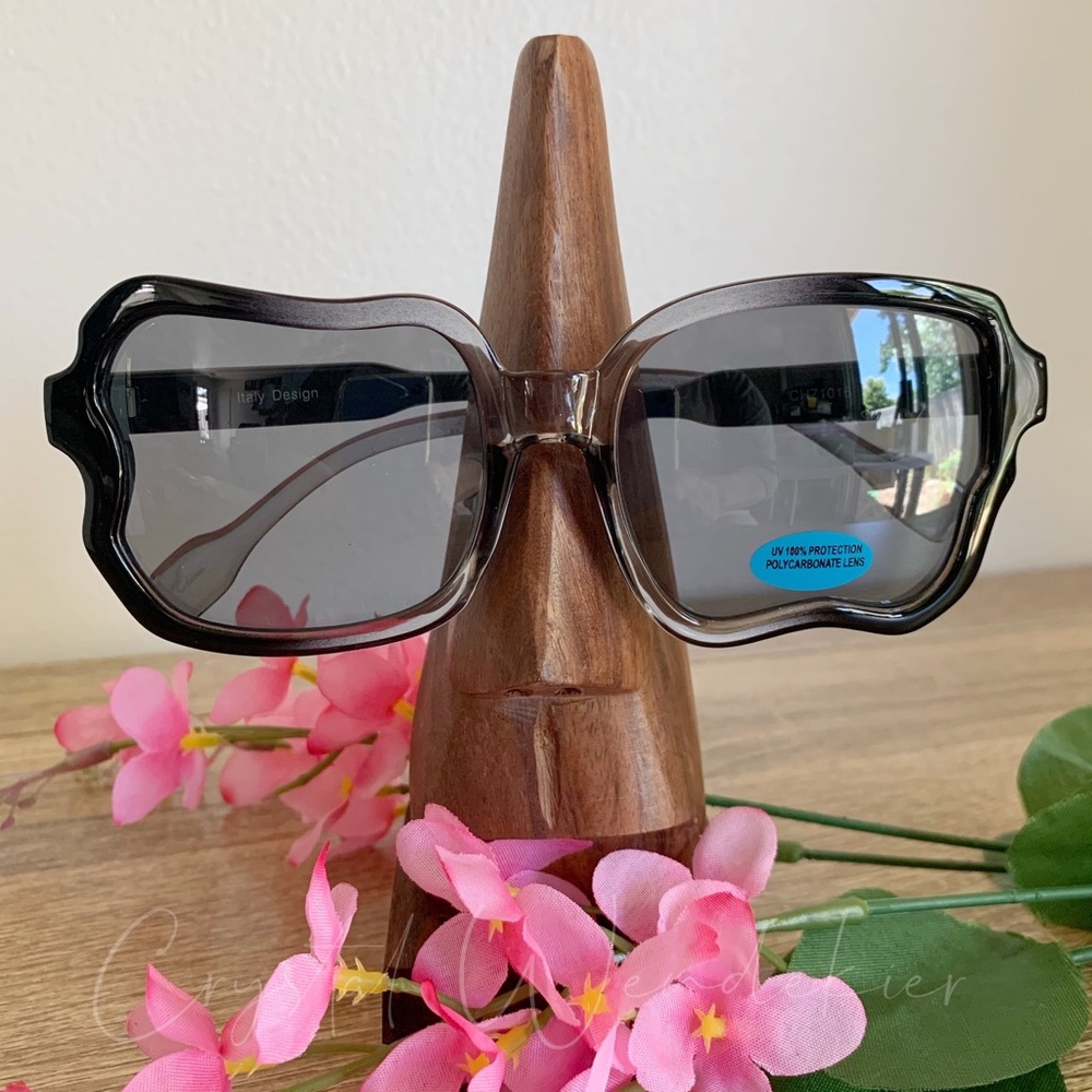 NWT Black & Gray Squiggly Rim Sunglasses | UV400